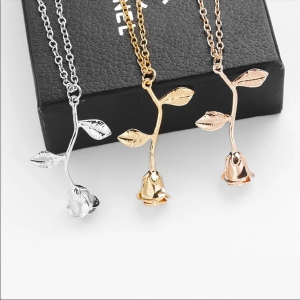 NEW 18K Gold Plated  Romantic Flower Necklace - Picture 7 of 9